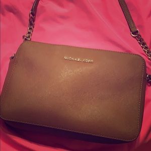 Michael Kors Purse cross body - brown